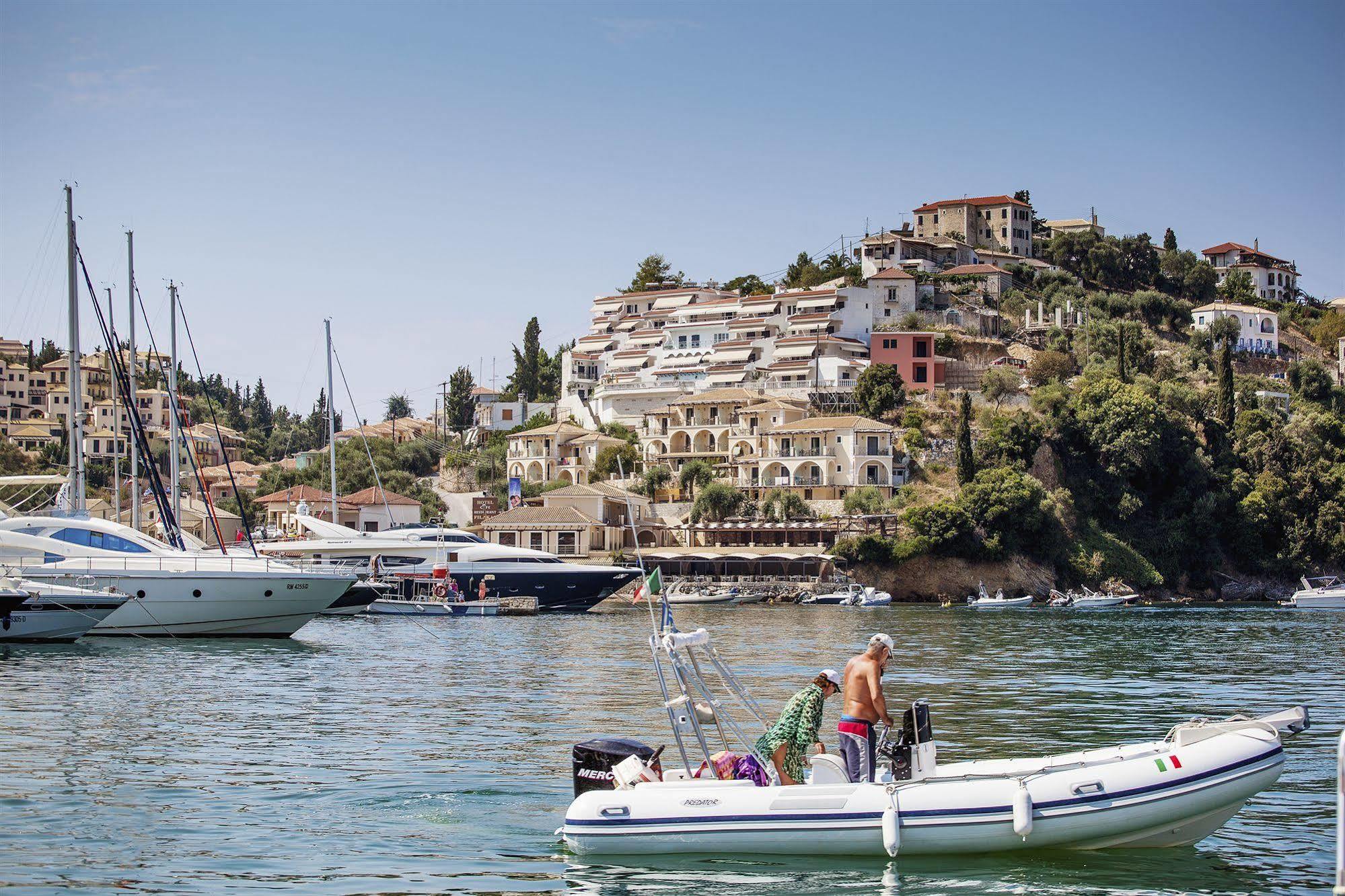 Panorama Botsaris Apartments Sívota エクステリア 写真
